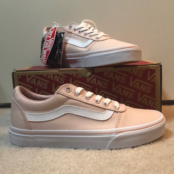 dsw pink vans